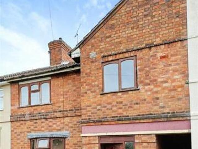 House for sale in Goldthorn Hill, Compton