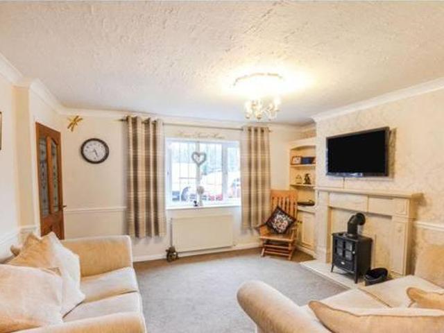 House for sale in Froggatt, East Midlands