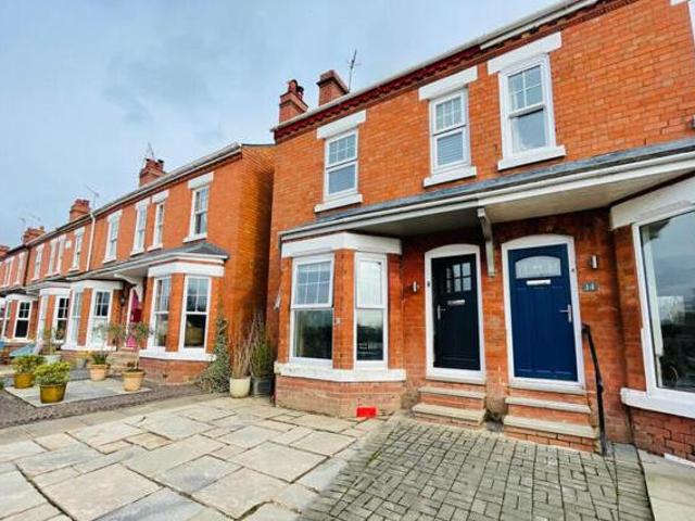 House for sale in Diglis, Worcestershire