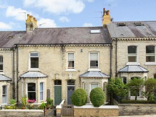 House for sale in High Field, York