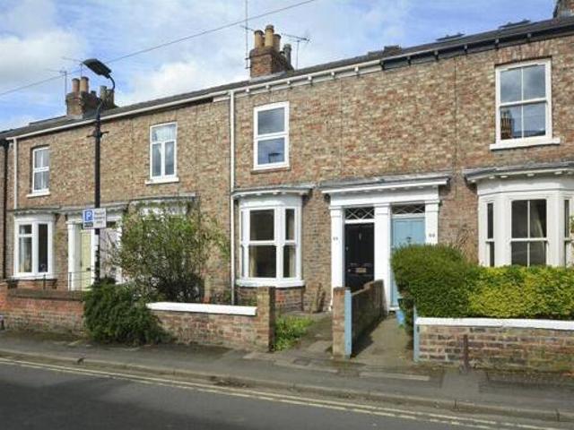 House for sale in High Field, York