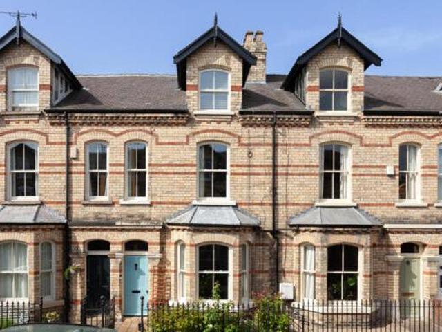 House for sale in High Field, York