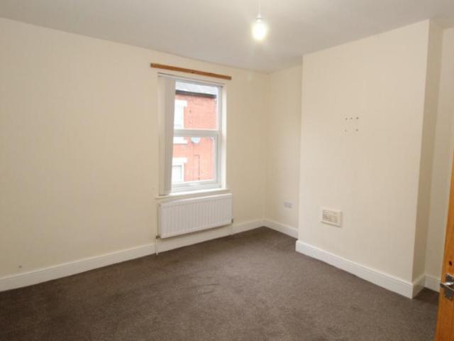 House for rent in Caldermill, East Midlands