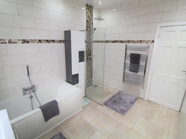 House for rent in Allerton, Calderstones