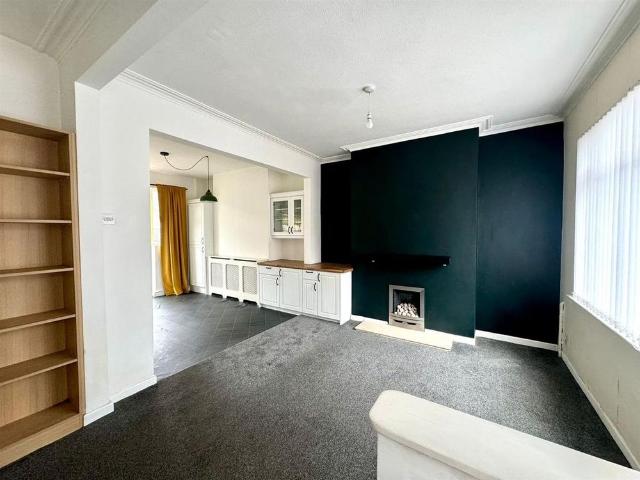 House for rent in Little Neston, West Vale
