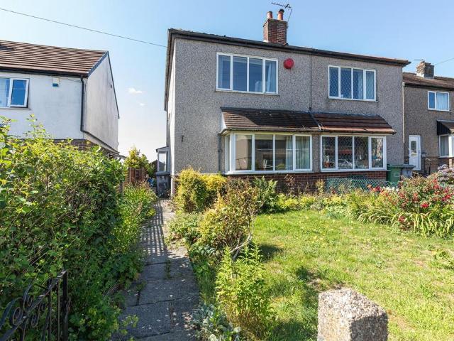 House for rent in Longwood, West Yorkshire