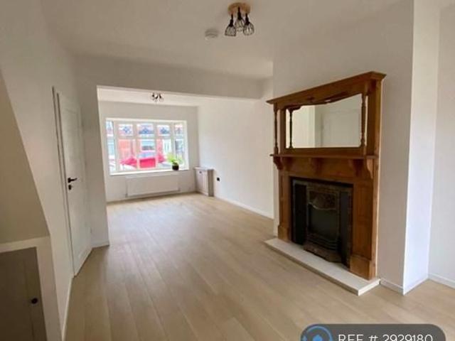 House for rent in Denton's Green, St Helens