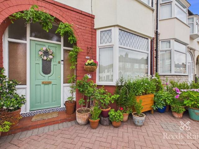 House for rent in Calderstones
