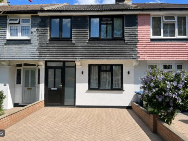 House for rent in Tolworth, Greater London