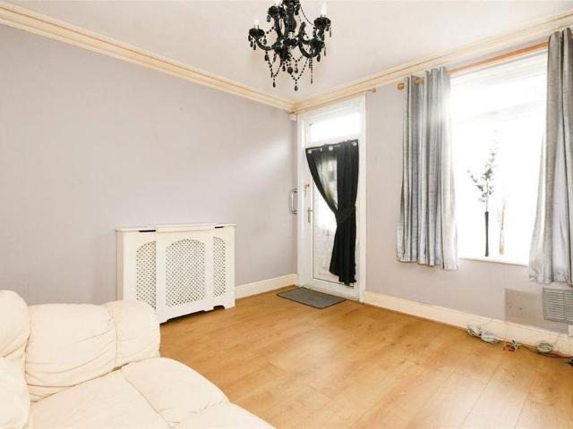 House for rent in Dalestorth, East Midlands