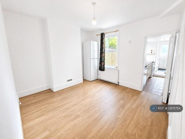 House for rent in Kings Farm, Hamerton