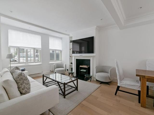 House for rent in Brompton, Greater London