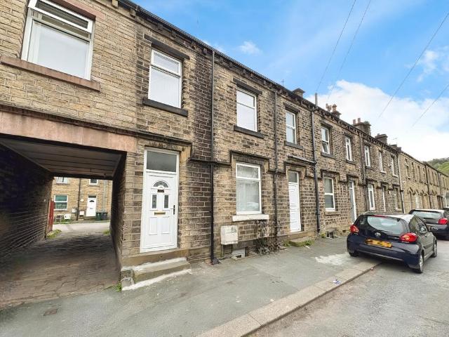 House for rent in Milnsbridge, West Yorkshire