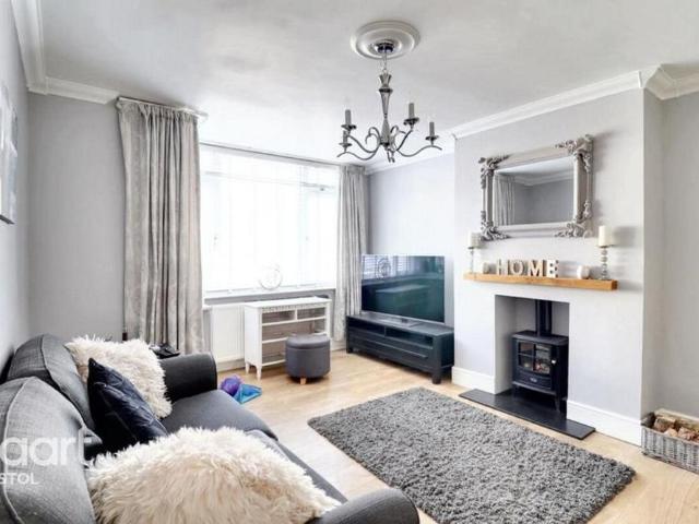 House for rent in Kingswood