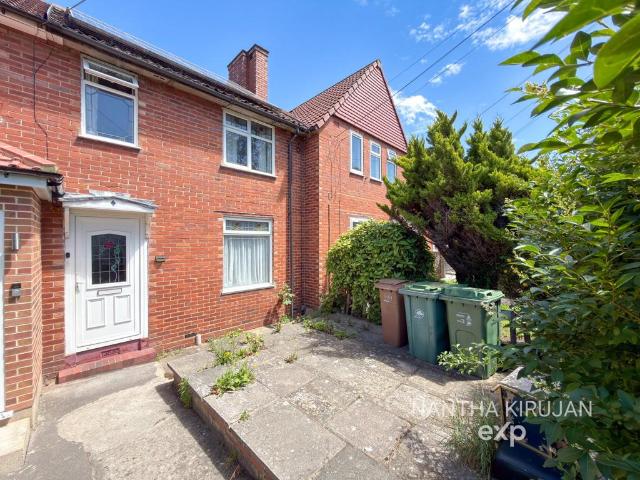 House for rent in Rosehill, Greater London