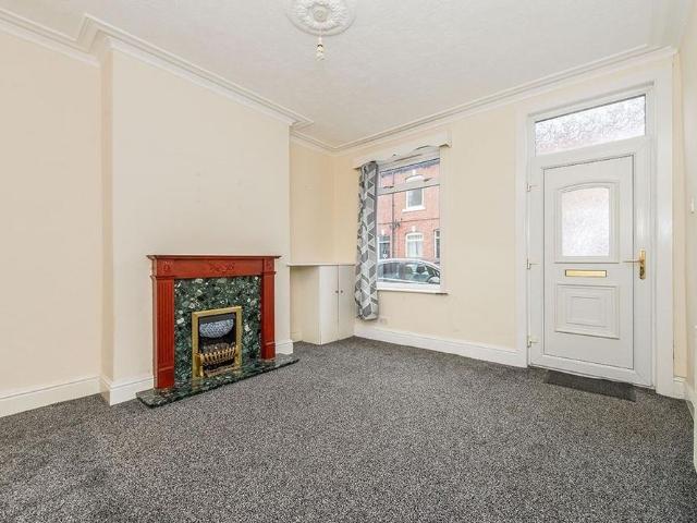 House for rent in Cutsyke, Castleford
