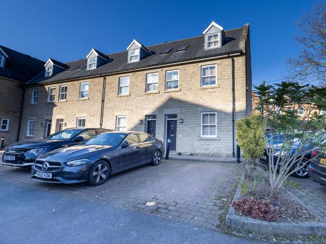 House for rent in Hyde Park, West Yorkshire