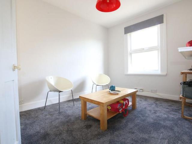 House for rent in Colnbrook with Poyle, Slough