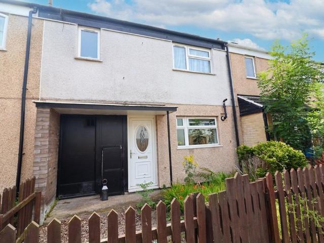 House for rent in Brookfield, Charlesworth