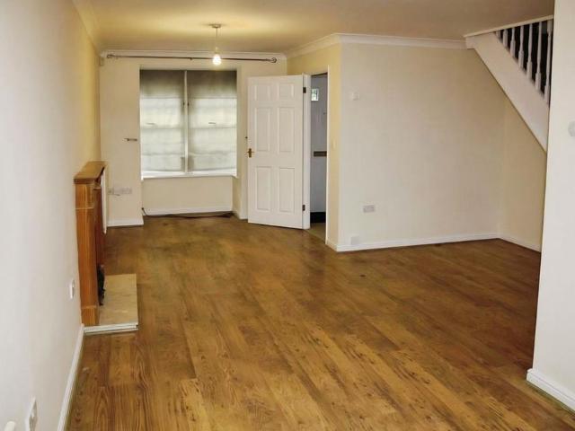 House for rent in Swanscombe and Greenhithe, Monks Orchard