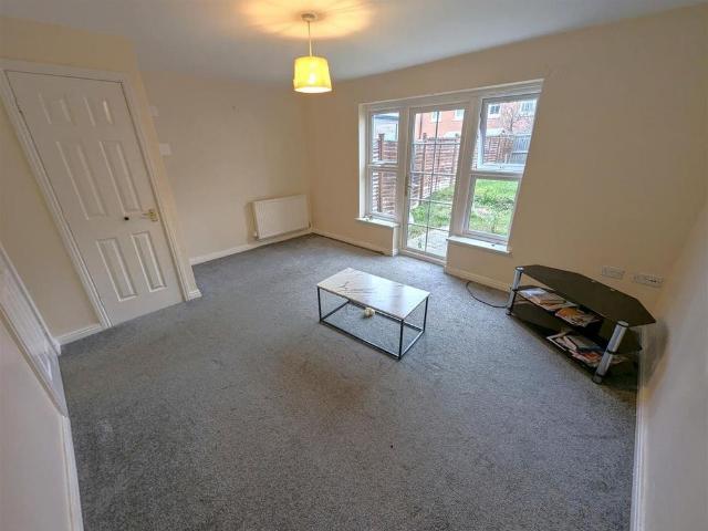 House for rent in Corby