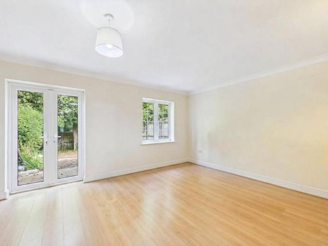 House for rent in Highway, Maidenhead