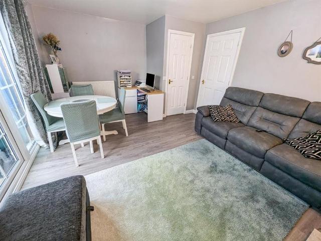 House for rent in Corby