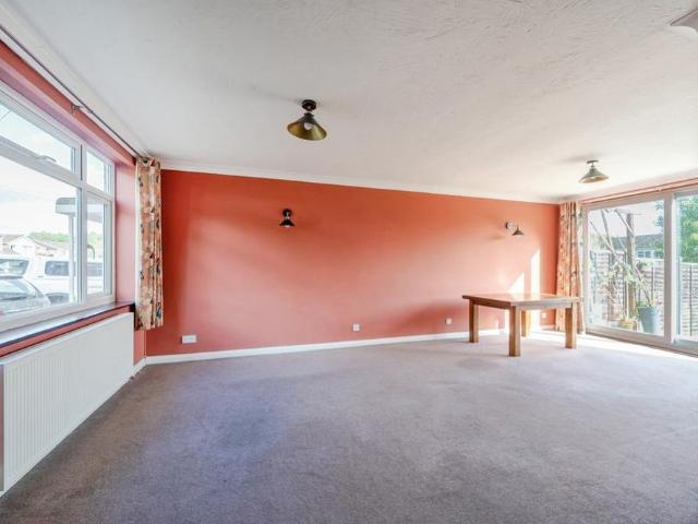House for rent in Beaconsfield and Chepping Wye Community Board, Tylers Green
