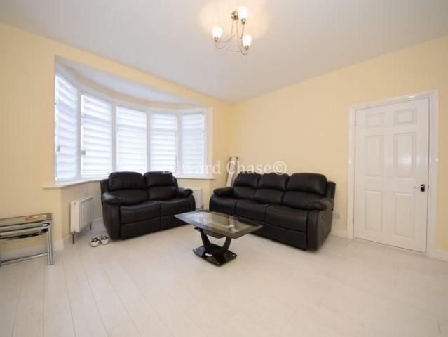 House for rent in Gants Hill, Greater London