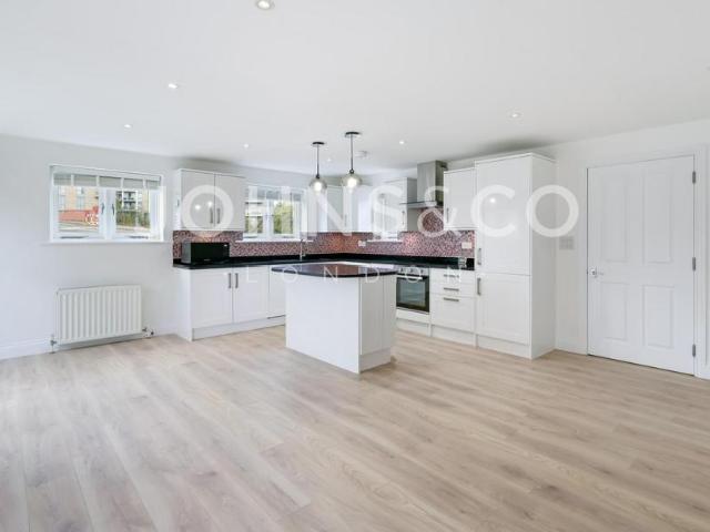 House for rent in London Borough of Hounslow, Greater London