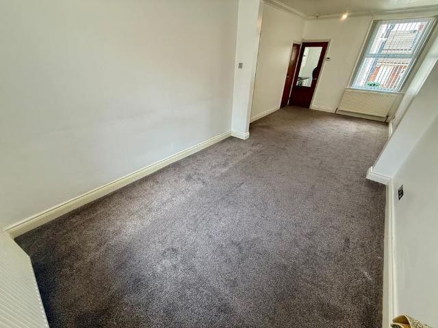 House for rent in Spring Park, Luton