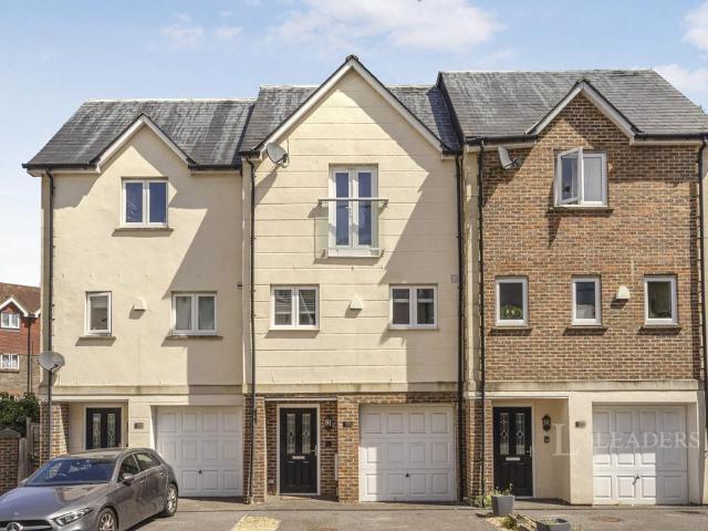House for rent in Perryfields, West Sussex