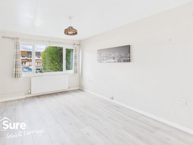 House for rent in Grovehill, Dacorum