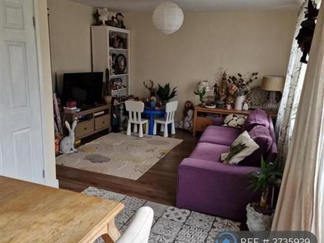 House for rent in Emscote, Green Close