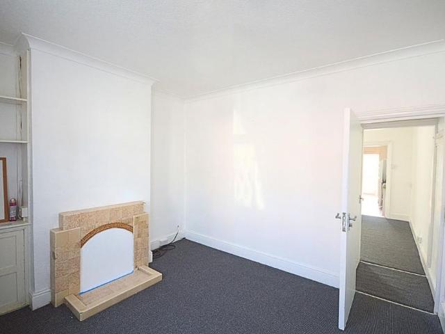 House for rent in Spring Park, Luton