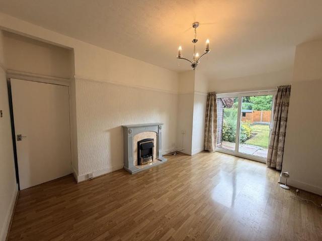 House for rent in Calderstones