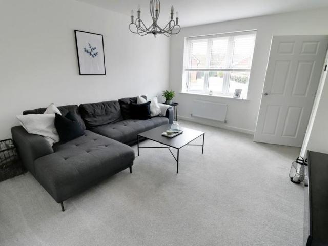 House for rent in Leighton