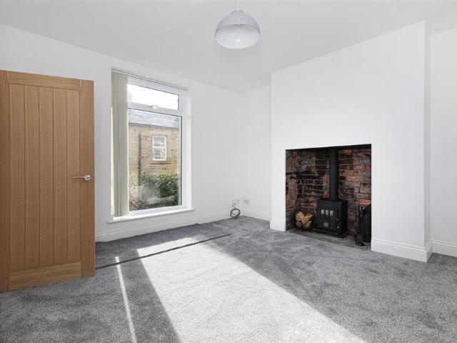 House for rent in Wellhouse, Golcar