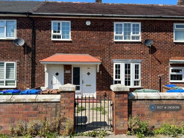 House for rent in Burnedge, Greater Manchester