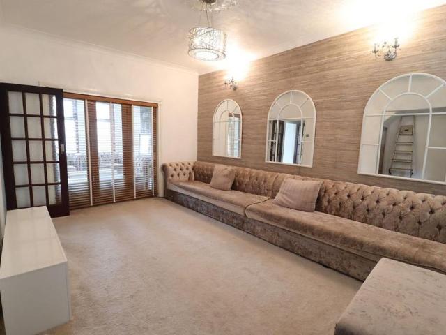 House for rent in Queen's Park, Blackburn