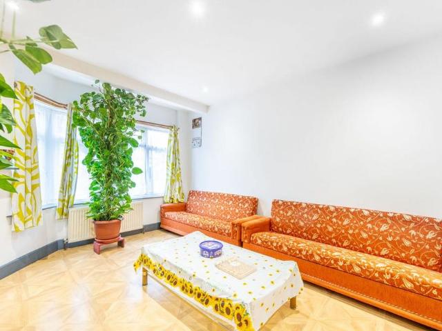 House for rent in Alperton, Greater London