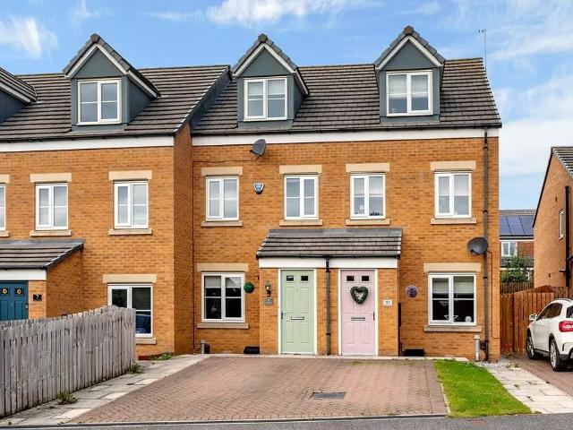 House for rent in Grimes Dyke, Leeds