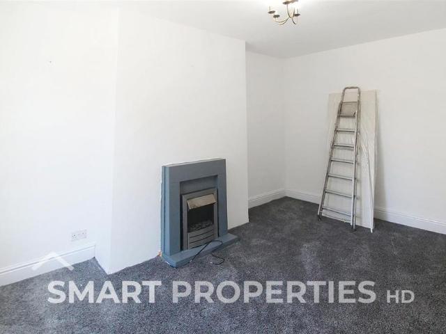 House for rent in Milnsbridge, West Yorkshire