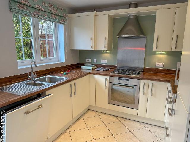 House for rent in Perryfields, West Sussex