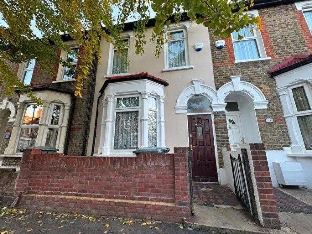 House for rent in Plaistow, Greater London
