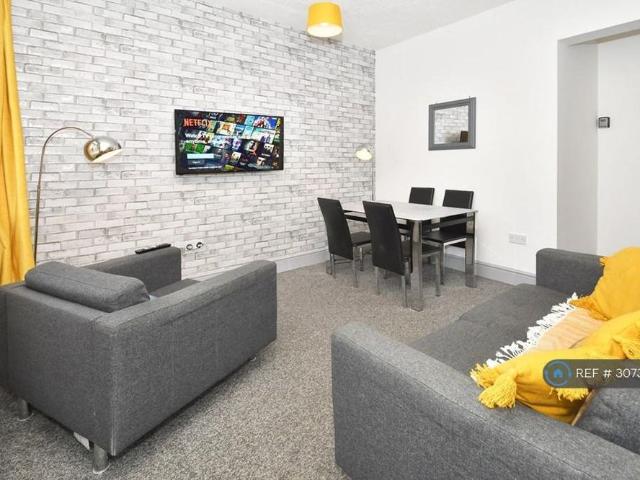House for rent in Burslem, Stoke-on-Trent