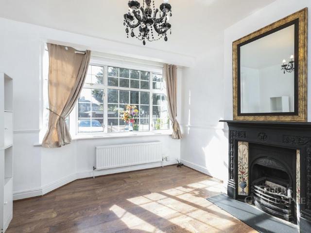House for rent in Denham