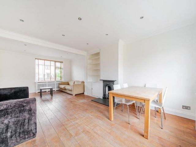 House for rent in Summerstown, Greater London