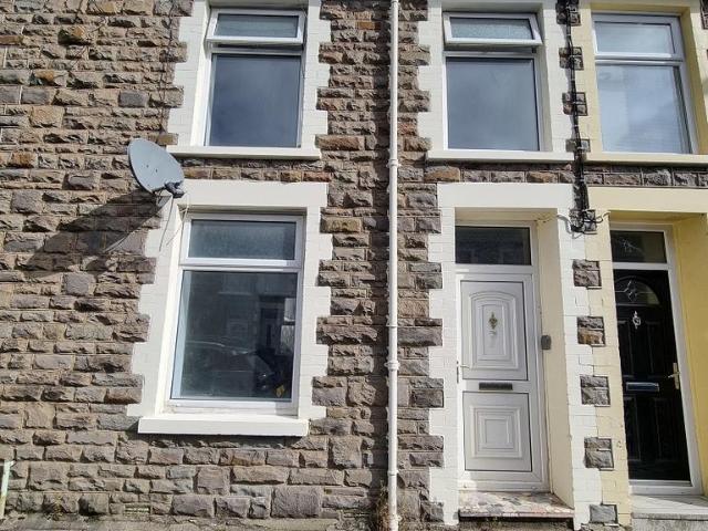 House for rent in Pentre