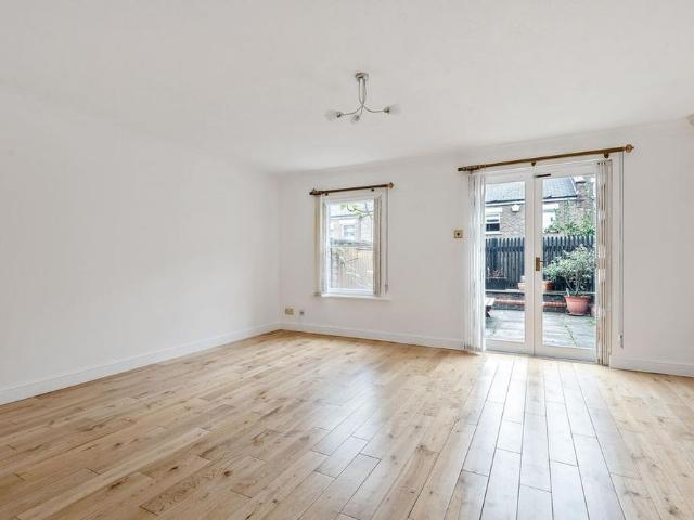 House for rent in Kennington, Greater London